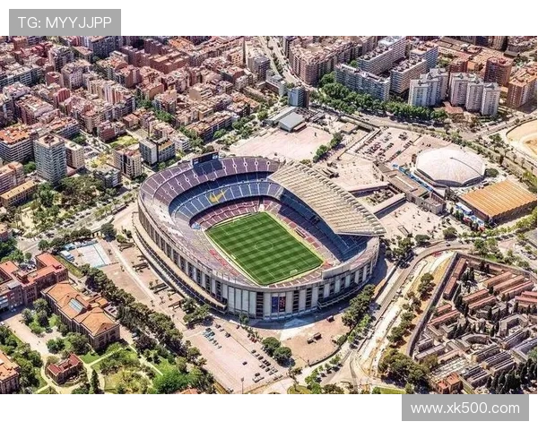 诺坎普第三层看台工程即将完工